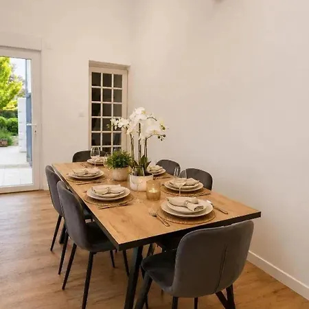 Maison Familiale A Loiron-ruille, 100 M² Vakantiehuis *